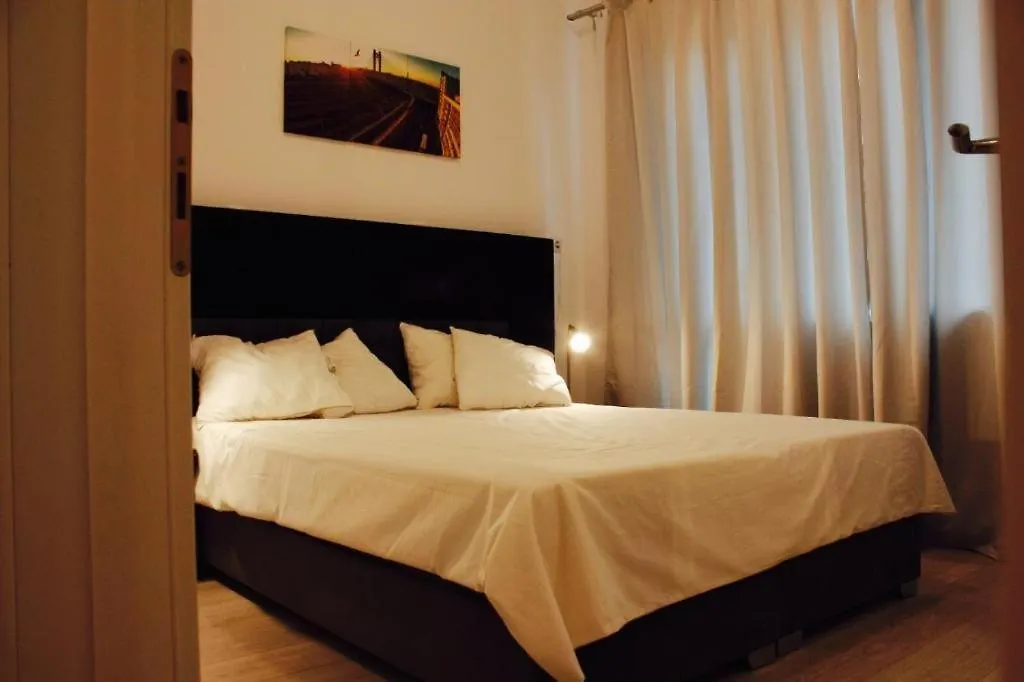 Central Cismigiu Apartment Boekarest